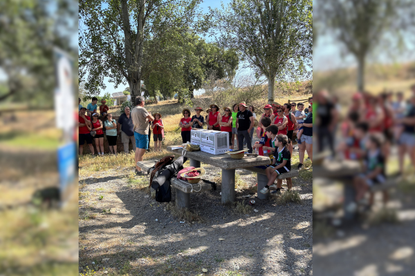 AMUS acerca la conservación del milano real a un centenar de personas en la Feria de la Dehesa